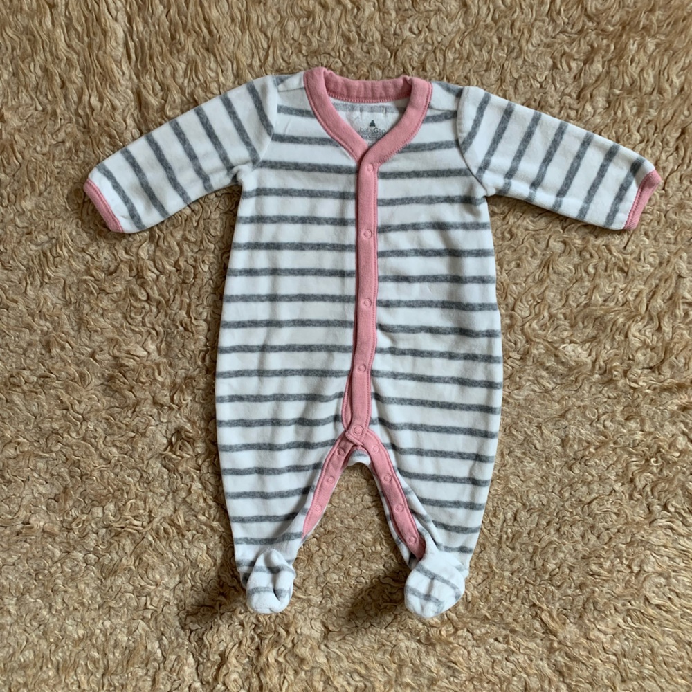 ✨(5 for $20) Baby Gap Striped Buttoned Fleece Footie